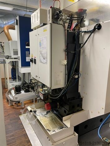 5-osni obradni centar FANUC ROBODRILL  ALPHA T14i B