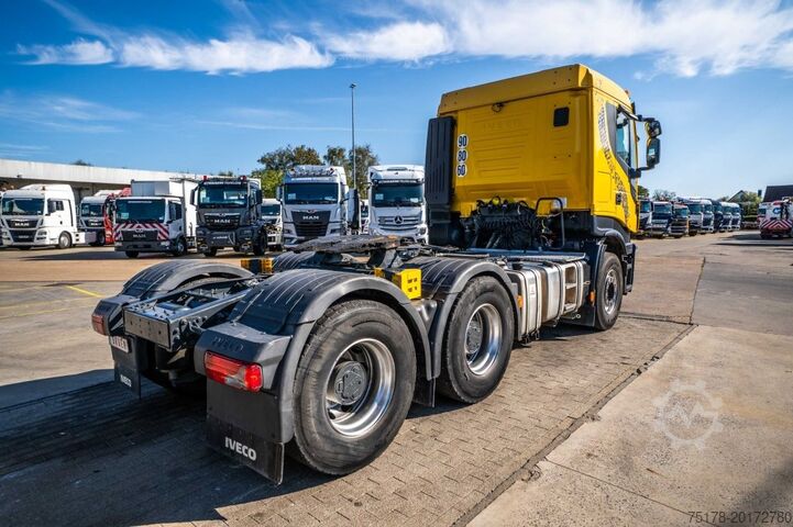 Standard tractor IVECO 570 W-WAY + INTARDER+HYDR.