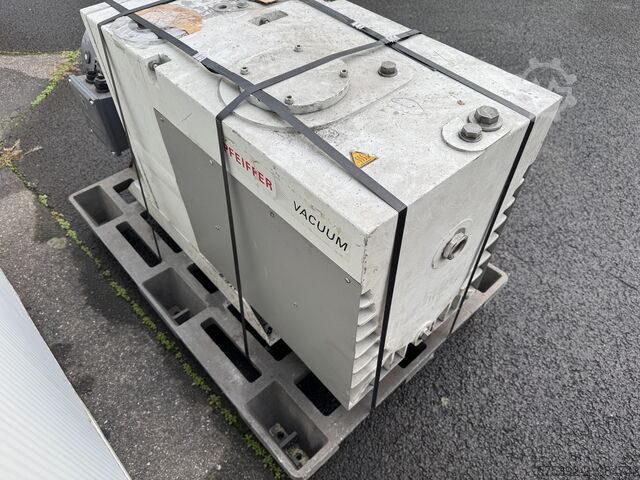 Vacuum pump Vacuum Pfeiffer DUO 250 A