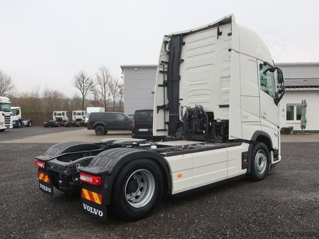 Стандартный седельный тягач Volvo FH 500 Aero Euro 6 Globetrotter XL Leder Mikrowell