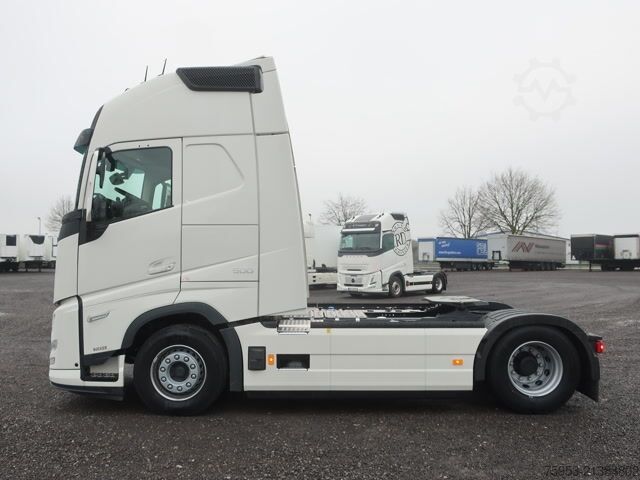 Стандартный седельный тягач Volvo FH 500 Aero Euro 6 Globetrotter XL Leder Mikrowell