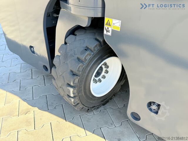 čtyřcestný vysokozdvižný vozík COMBILI C3000 / DIESEL / DUPLEX 4100 / FREE-LIFT