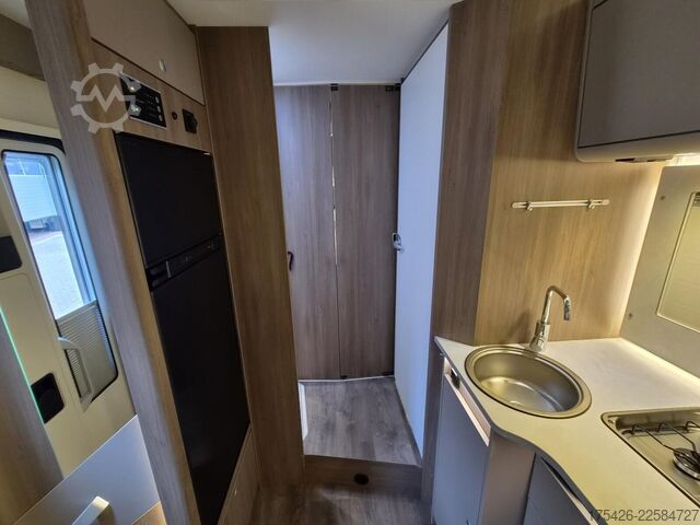 Gjysmë e integruar kamping-makinë CARADO T 459 *Queens Bett*pro+Paket*