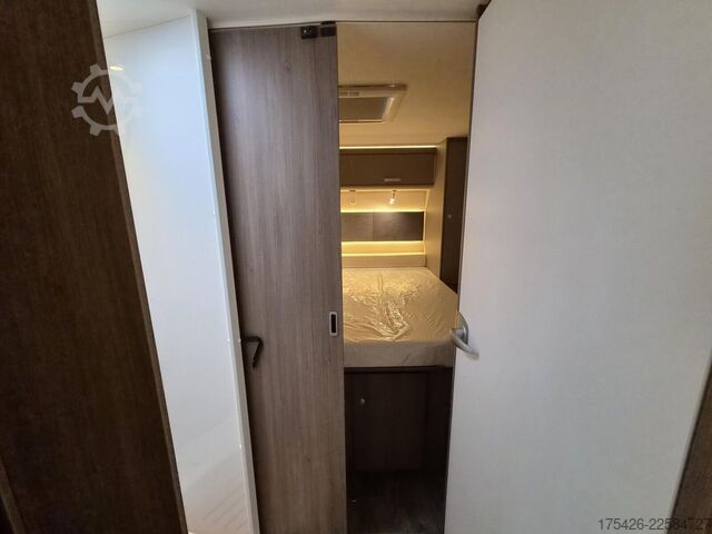 Gjysmë e integruar kamping-makinë CARADO T 459 *Queens Bett*pro+Paket*