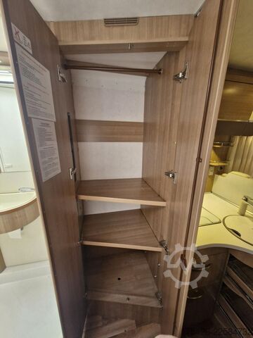 Gjysmë e integruar kamping-makinë HYMER/ERIBA Tramp CL 554 * Komfort-Line Paket*SAT+TV*