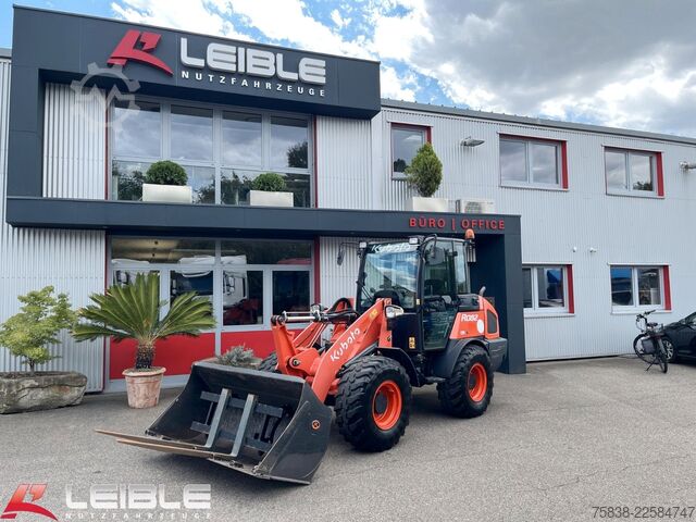 Încărcător pe roți KUBOTA R082*Hydr.Schnellwechsler*Pal.Gabel*nur 539h*