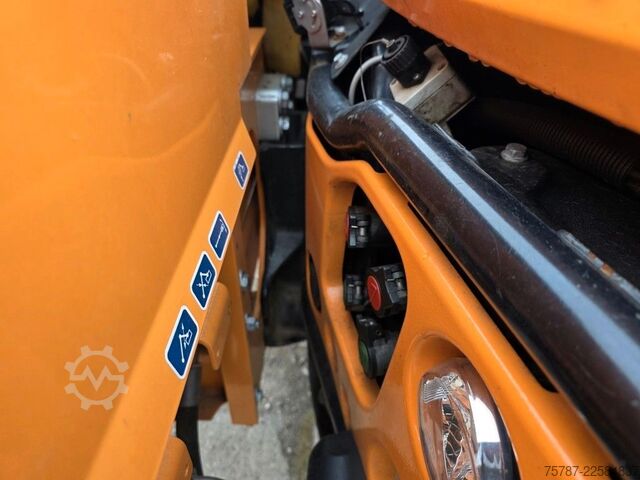 Speciale doeleinden vrachtwagen UNIMOG U427L mit Mulag MFK500 & MHU+Aebis Schmidt Strat