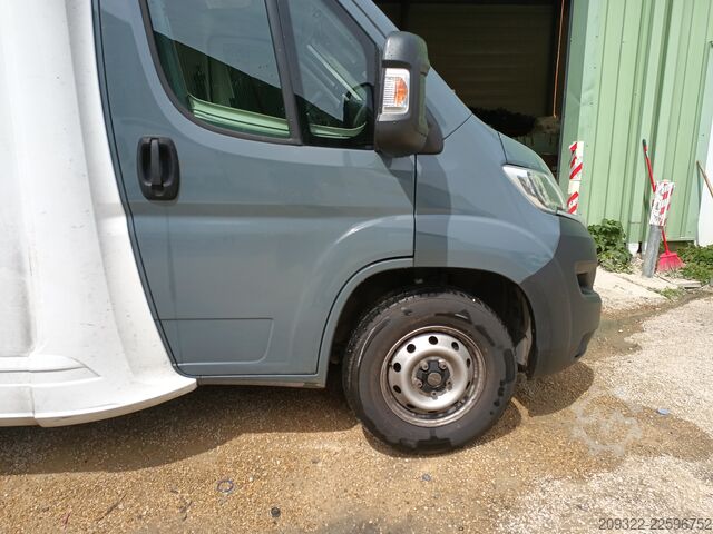 Gjysmë e integruar kamping-makinë 2024 Fiat Ducato Weinsberg Carasuite | Completamente Equipaggiato | 5 Posti