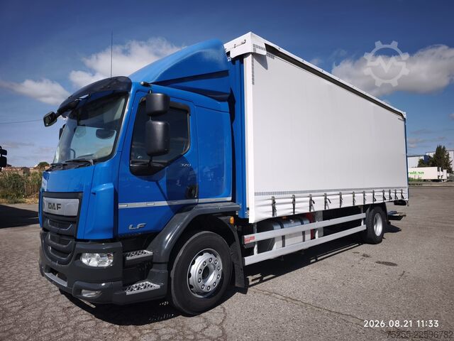 Camión plataforma con toldo DAF 18.320  LF EURO 6