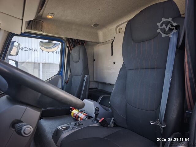 Camión plataforma con toldo DAF 18.320  LF EURO 6