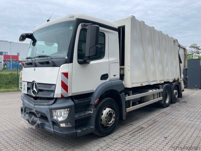 Smećarski kamion Mercedes-Benz 2533 Antos 6x2 Faun Vario 524 Zöller 2301