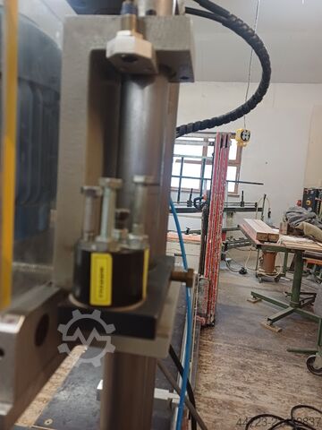 Machine à percer adaptée Götzinger OBM + T