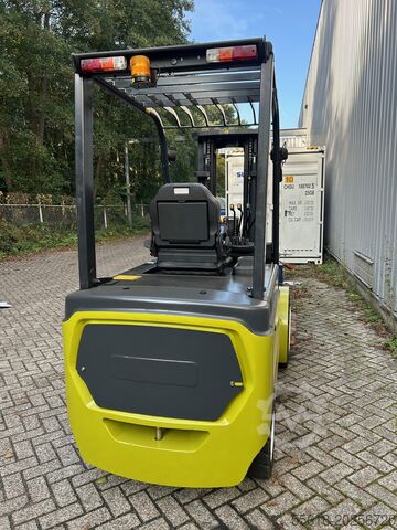 Carretilla elevadora de cuatro ruedas CLARK EPX32i