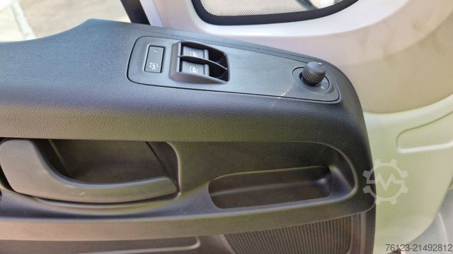 Kleinbus FIAT Opel Movano und Ducato Flexiboden 6 Schienen