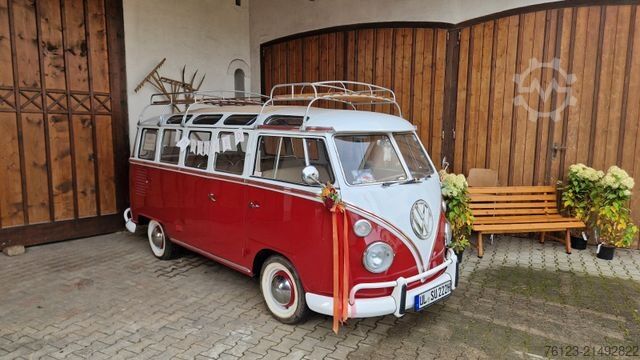 Kleinbus VOLKSWAGEN T 1 Samba mit Safarifenster