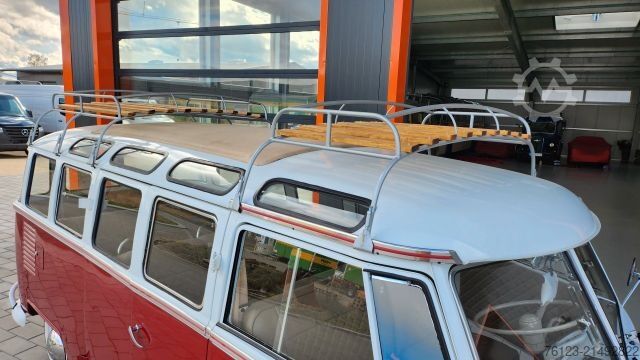 Kleinbus VOLKSWAGEN T 1 Samba mit Safarifenster