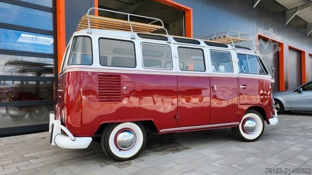 Kleinbus VOLKSWAGEN T 1 Samba mit Safarifenster
