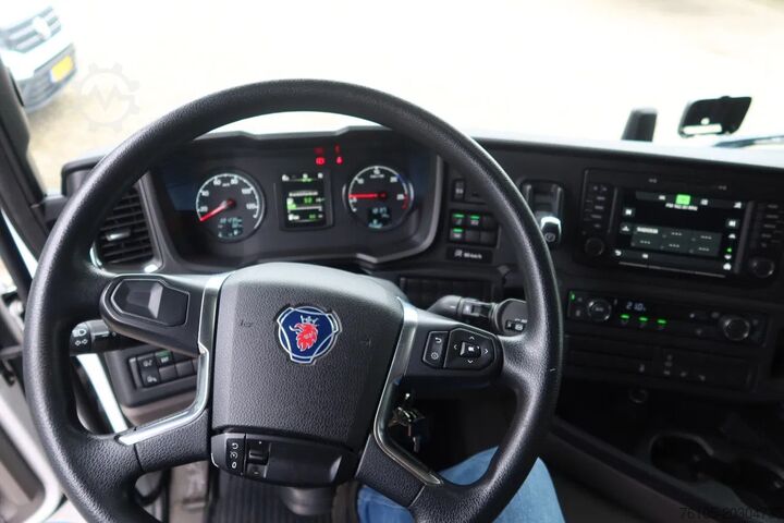 Koffer Scania P250 Bak+Dhollandia 2.000 kg 4x2  6 Cilinder
