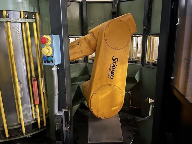 Dikey işleme merkezleri Staubli RX170 HSM Drilling / Milling robot