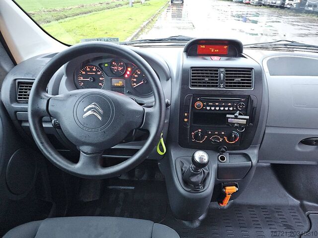 Karavan s visokim krovom CITROEN JUMPY 2.0 L2 Dubbel Cabine AC!