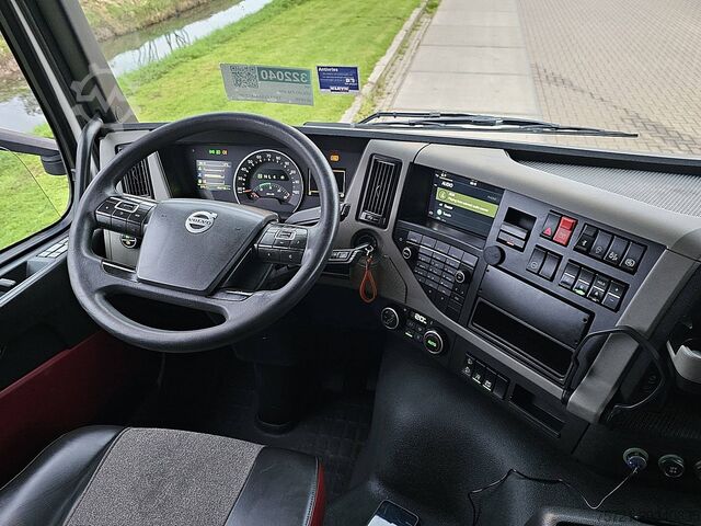 Venjulegur SZM VOLVO FM 450 GLOBETROTTER ADR
