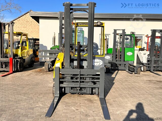 Carretilla elevadora de 4 vías Combilift CB3000 / FREE LIFT / NEW TIRES /LIKE NEW