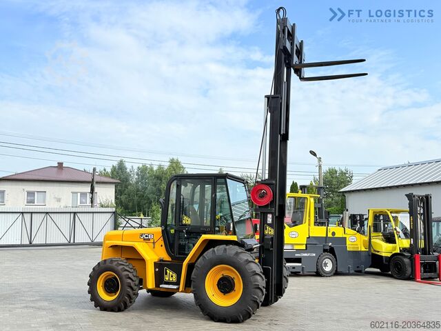 Chariot élévateur tout terrain JCB 940 / TRIPLEX 4500 / FREE-LIFT NEW TIRES