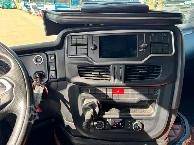 Đầu kéo tiêu chuẩn IVECO S-WAY 480 * RETARDER * VOLLVERKLEIDUNG *