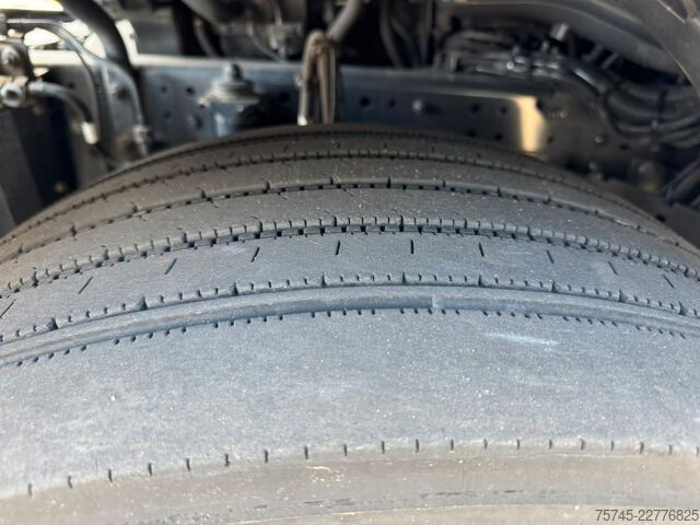 Đầu kéo tiêu chuẩn IVECO S-WAY 480 * RETARDER * VOLLVERKLEIDUNG *