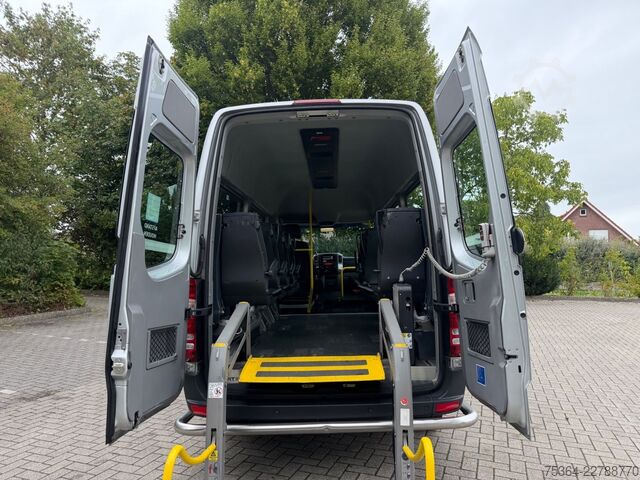 Minibussi MERCEDES-BENZ Sprinter 313 BlueTEC 9 Sitze Rollstuhllift Klima