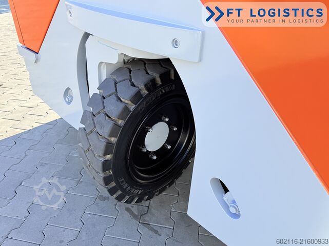 Vierwegestapler Hubtex DQ45G DUPLEX 5000 FORK-POSITIONER CABIN