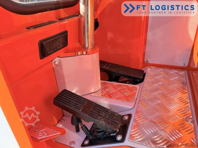 Vierwegestapler Hubtex DQ45G DUPLEX 5000 FORK-POSITIONER CABIN