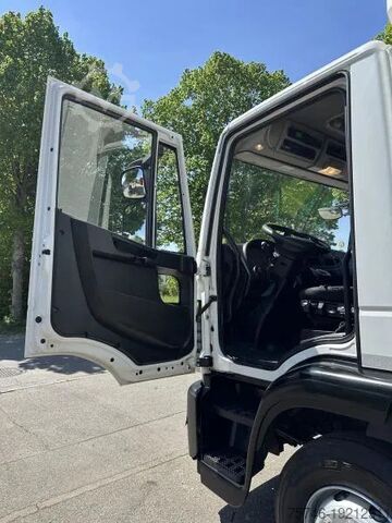 Jäähdytetyt/pakastetut kuljetukset Iveco EuroCargo 140E250 Tiefkühl Mitsubishi TDJ 300 K...