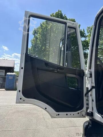 Jäähdytetyt/pakastetut kuljetukset Iveco EuroCargo 140E250 Tiefkühl Mitsubishi TDJ 300 K...