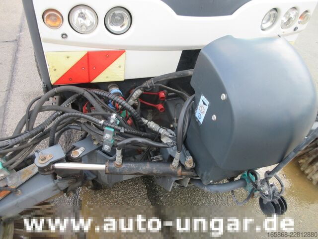 Götusóparavél Hako CityMaster CM 2000 Bj. 2015 2-Besen-Syst