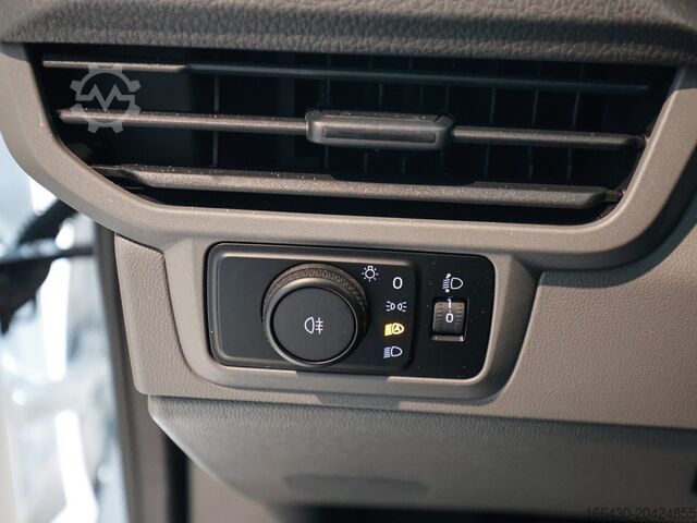 Панелен ван VW Transporter Kastenwagen mit L-Trennwand AHK