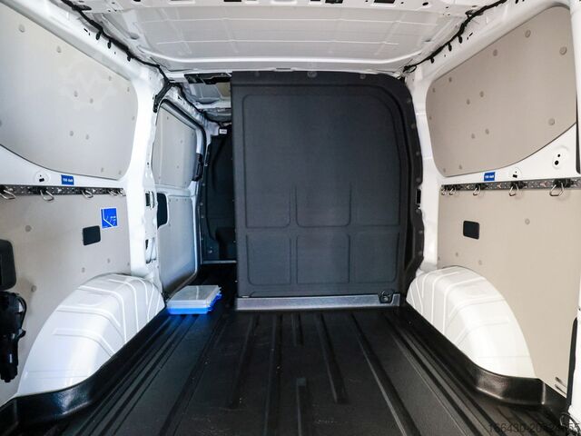 Панелен ван VW Transporter Kastenwagen mit L-Trennwand AHK