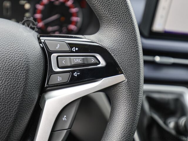 Ван с висока покривка Maxus DELIVER 9