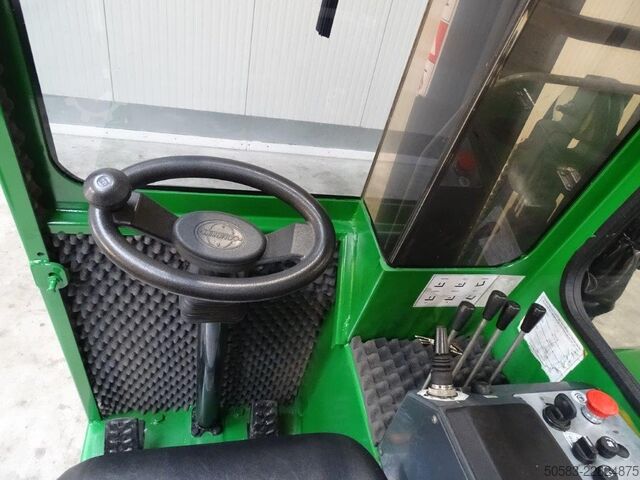 Caricatore a quattro vie Combilift C3000