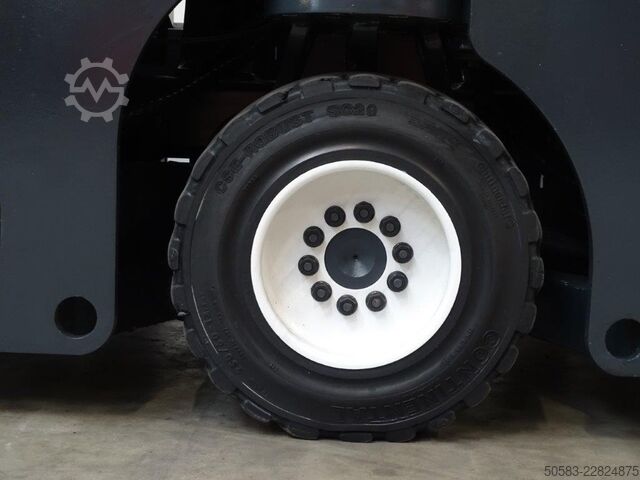 Caricatore a quattro vie Combilift C3000