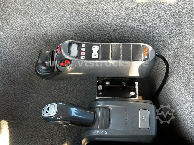 Lori angkat bekas roll-off VOLVO FMX 330 6x2 HIAB Lift/Lenk,34.176Km TOP Zustand