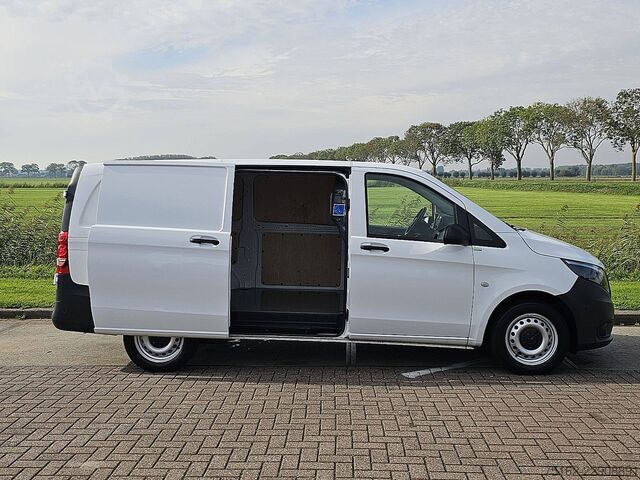 Camioneta familiar de techo alto MERCEDES-BENZ VITO 110 L2 Carplay Euro6 AC!