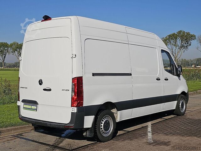 Camioneta familiar de techo alto MERCEDES-BENZ SPRINTER 311 L2H2 Mbux FWD Euro6 BPM-Vrij Airco...