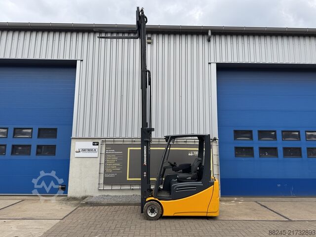 Elektrischer Gabelstapler Jungheinrich EFG 220 JUNGHEINRICH EFG 220-480DZ