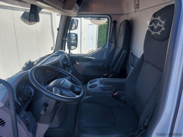 Камион с кашони DAF LF 45