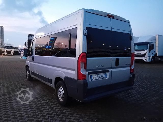Furgoneta Peugeot BOXER - 9 POSTI