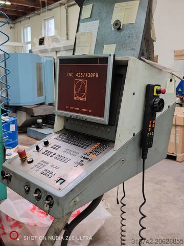 Centre d’usinage CNC 5 axes Deckel Maho Dmu70V