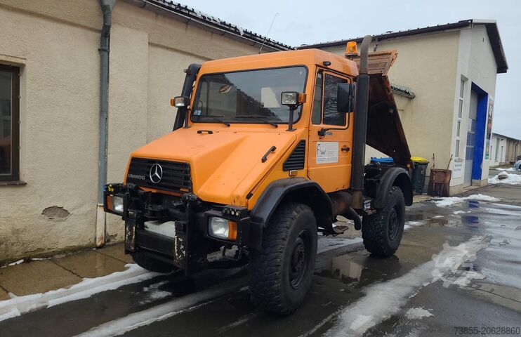 Комерційний автомобіль - самоскид Mercedes-Benz Unimog 418/10
