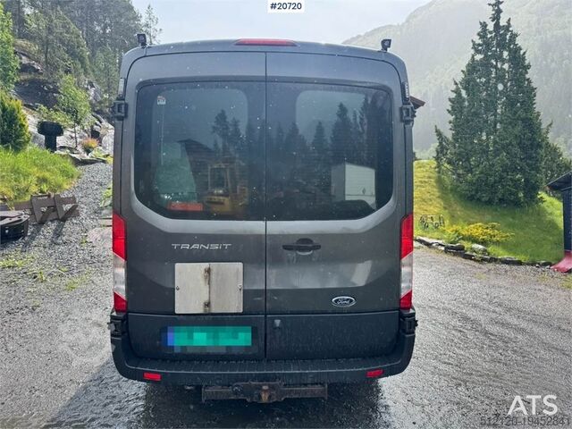 Korkeakattoinen farmari Ford Transit 4x4 w/ 2 sets of tires.
