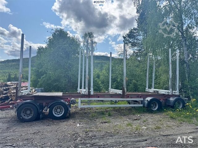 Transportador de madera Kilafors Timber Trailer.